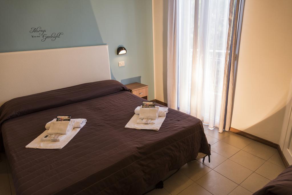 Hotel Vela D'Oro Riccione Eksteriør billede