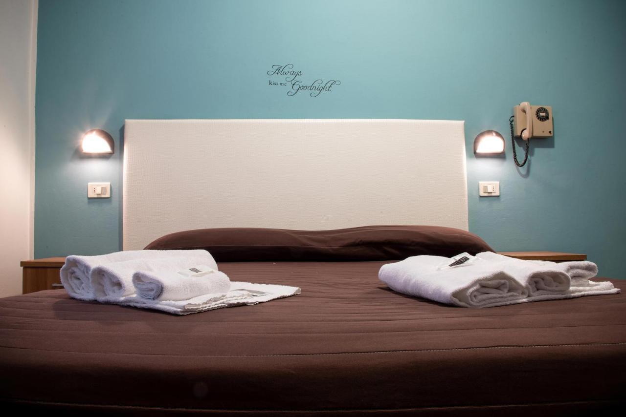 Hotel Vela D'Oro Riccione Eksteriør billede
